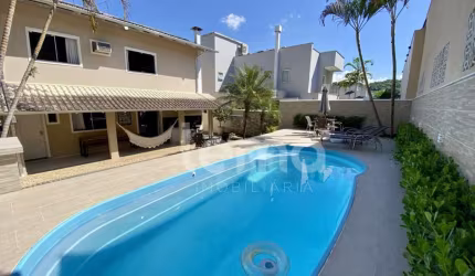 Casa em condomínio fechado com 3 quartos à venda no Itoupava Central, Blumenau , 222 m2 por R$ 1.600.000