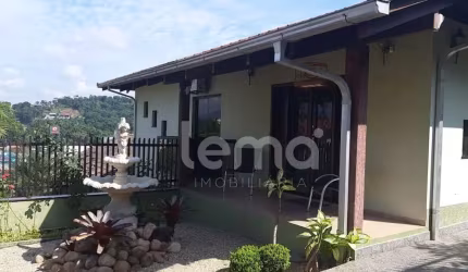 Casa com 4 quartos à venda no Itoupava Norte, Blumenau , 310 m2 por R$ 1.800.000