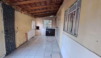 Casa com 03 Dormitorios Bairro Brilhante em Itajai