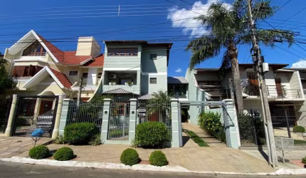 EXCELENTE CASA COM SUÍTE