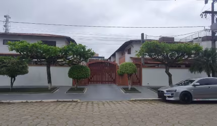 Sobrado em Condomínio para Venda com 03 Quartos em Caioba