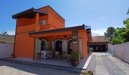 Sobrado de 4 dormitórios no Balneário Betaras em Matinhos - Paraná