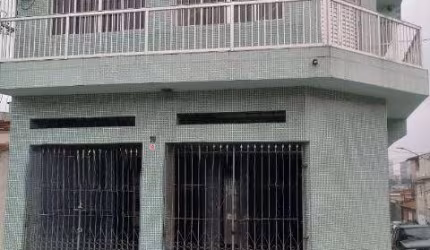 Sobrado com 182 m², com 4 dormitórios na Vila Ema