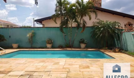 Casa de Esquina no Tarraf II com 3 dormitórios e 2 vagas de garagem / Próximo ao Duo Jk !!