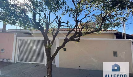 Casa à venda no Jardim Estrela com 2 dormitórios e 1 vaga de garagem / Próximo a Igreja São Judas Tadeu