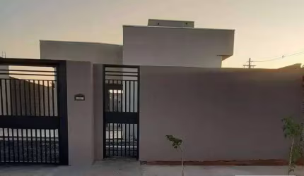 Casa à venda no Bairro Vila Nobre com 3 dormitórios, 4 vagas de garagem - Localizada  a 1km da represa municipal !!