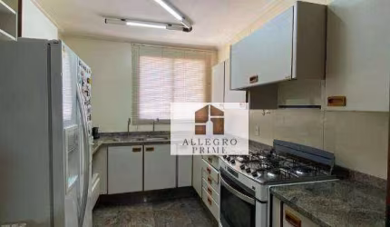 Apartamento à venda no Ed. Walter Spott com 4 dormitórios e 2 vagas de garagem / Próximo ao Centro