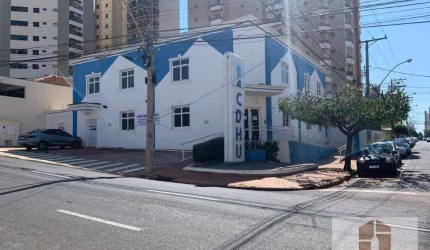 Aluga-se prédio comercial na Boa Vista com 400m² e 6 vagas de garagem / Próximo a Av Bady Bassitt!