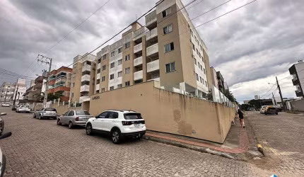 Apartamento à venda 2 quartos, semi mobiliado, sacada com churrasqueira - Serraria - São José - SC