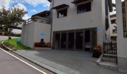 Casa com 4 dormitórios à venda, 278 m² por R$ 2.350.000,00 - Jardim Fazenda Rincão - Arujá/SP