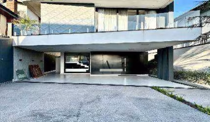 Casa com 3 dormitórios à venda, 343 m² por R$ 2.910.000,00 - Arujázinho IV - Arujá/SP
