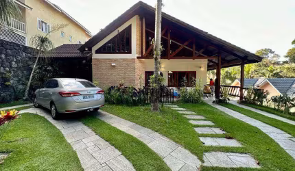 Casa com 5 dormitórios à venda, 400 m² por R$ 3.195.000,00 - Condomínio Arujazinho - Arujá/SP