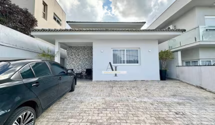 Casa com 4 dormitórios à venda, 280 m² por R$ 2.119.000,00 - Arujázinho IV - Arujá/SP