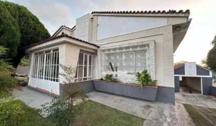 Casa com 2 dormitórios à venda, 300 m² por R$ 1.599.990,00 - Arujazinho I. II E III - Arujá/SP