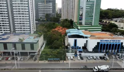 Terreno à venda no bairro Parque Bela Vista em Salvador/BA