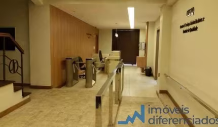 Prédio Comercial - 1.850m²