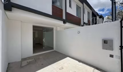 Casa com 2 quartos à venda em Piratininga (Venda Nova), Belo Horizonte , 65 m2 por R$ 394.000