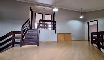 Casa Residencial com 3 quartos  para alugar, 318.74 m2 por R$6900.00  - Merces - Curitiba/PR