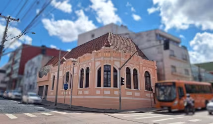 Apartamento com 1 quarto  para alugar, 15.00 m2 por R$950.00  - Sao Francisco - Curitiba/PR