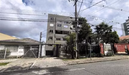 Apartamento com 2 quartos  para alugar, 73.85 m2 por R$2650.00  - Centro - Curitiba/PR