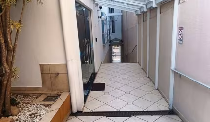 Casa Comercial para alugar, 60.00 m2 por R$1980.00  - Sao Francisco - Curitiba/PR