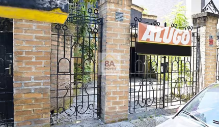 EXCELENTE CASA COMÉRCIAL EM JARDIM SÃO PAULO