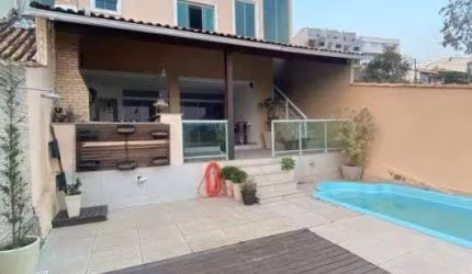 Casa no Jardim Belvedere com piscina e área gourmet