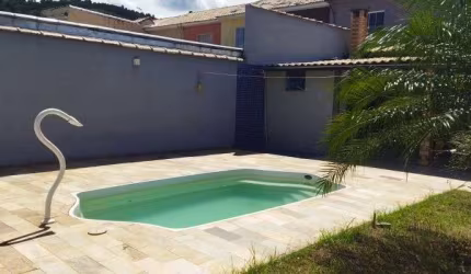 Casa com espaço gourmet e piscina