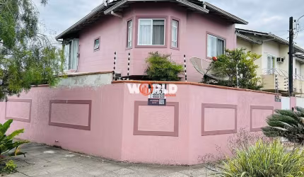 sobrado com 3 quatros e 1 suite na estradinha