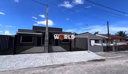 casa com 3 quartos sendo 1 suíte em Caravelas