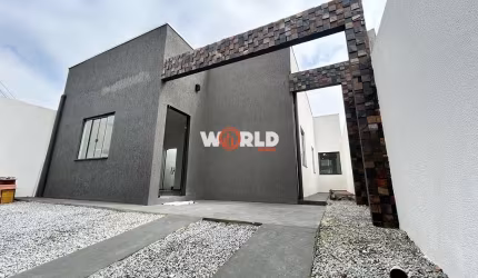 casa com 3 quartos sendo 1 suíte cominese