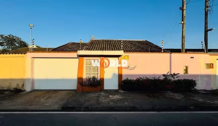 Linda casa diferenciada, ótima localização