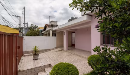 Casa tipo para venda com 3 quartos, 101m²
