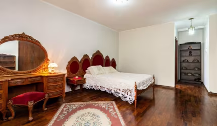 Casa tipo para venda com 3 quartos, sendo 1 suíte, 242m²