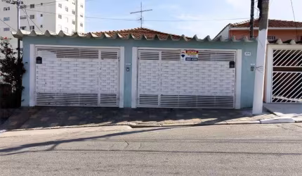 Casa tipo para venda com 5 quartos, 215m²