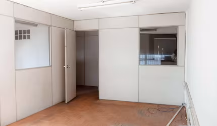 Loja de rua para venda, 141.8m²