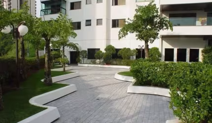 Apartamento tipo para venda com 3 quartos, sendo 3 suítes, 243m²
