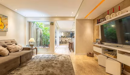Sobrado para venda com 4 quartos, sendo 3 suítes, 300m²