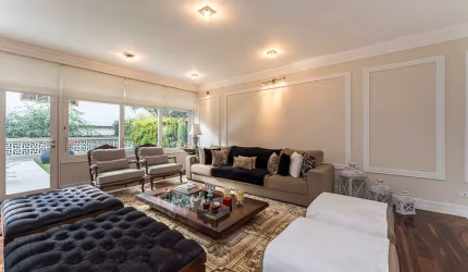 Casa tipo para venda com 4 quartos, sendo 4 suítes, 510m²