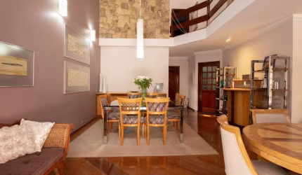 Casa tipo para venda com 14 quartos, sendo 3 suítes, 462m²