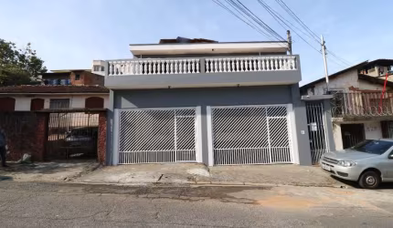Sobrado para venda com 3 quartos, sendo 1 suíte, 250m²