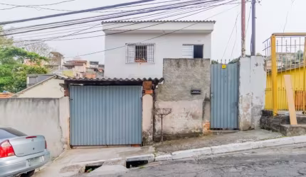 Sobrado para venda com 4 quartos, sendo 1 suíte, 155m²