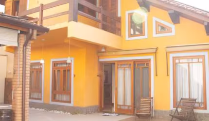 Casa de vila para venda com 3 quartos, sendo 3 suítes, 260m²
