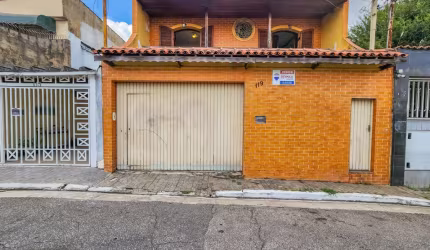 Sobrado para venda com 5 quartos, sendo 1 suíte, 200m²