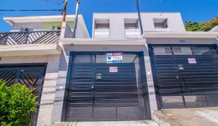 Sobrado para venda com 2 quartos, sendo 2 suítes, 84m²