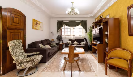 Sobrado para venda com 3 quartos, sendo 1 suíte, 296m²