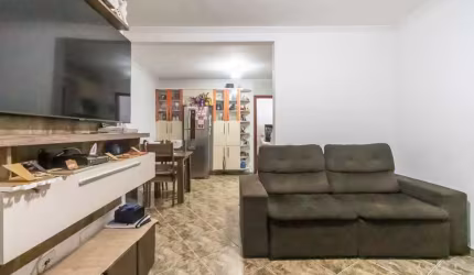 Casa tipo para venda com 3 quartos, 90m²