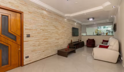 Sobrado para venda com 3 quartos, sendo 2 suítes, 217m²