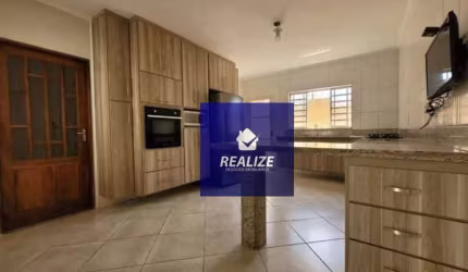 Casa com 3 dormitórios à venda, 160 m² por R$ 400.000,00 - Jardim Itamarati - Botucatu/SP