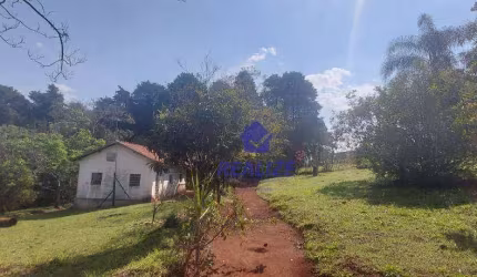 Chácara com 2 dormitórios à venda, 5000 m² por R$ 550.000,00 - Recanto da Amizade - Botucatu/SP